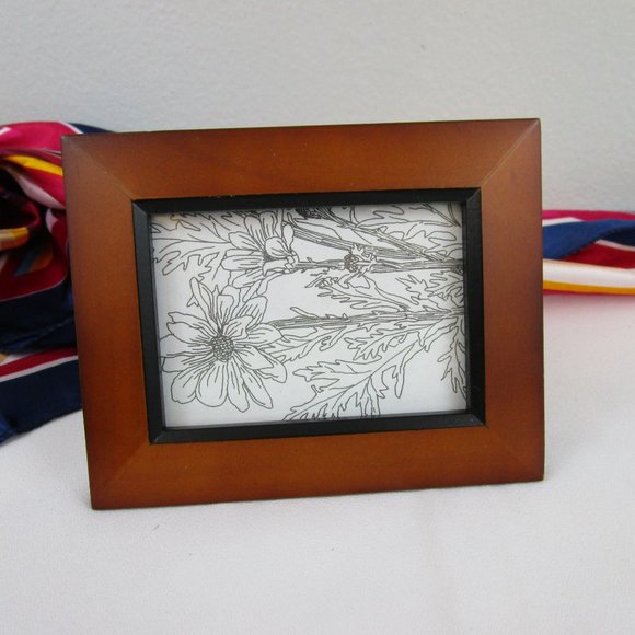 Maple Wood Photo Frame 2.5 x 3.5 by Prinz - Picture 2 of 9